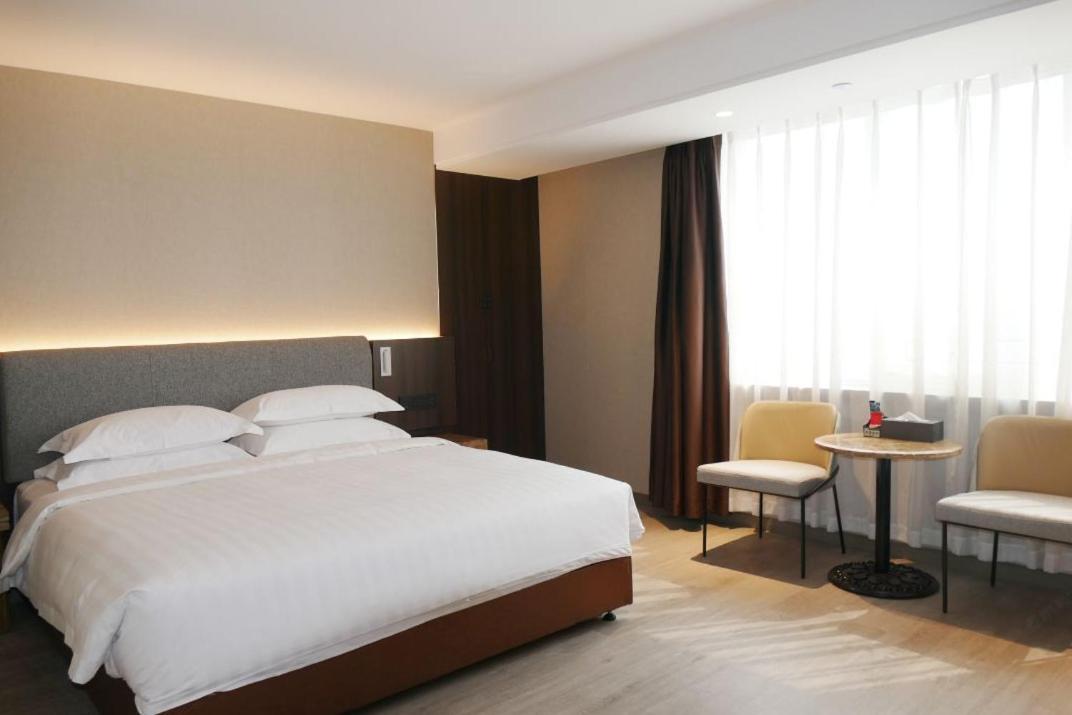 Jinan Yuquan Simpson Hotel Kültér fotó