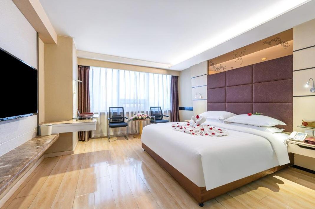 Jinan Yuquan Simpson Hotel Kültér fotó